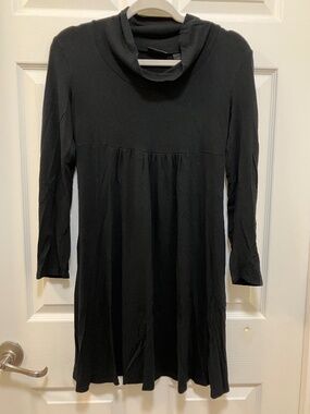 New York & Company black mini long sleeved dress size S